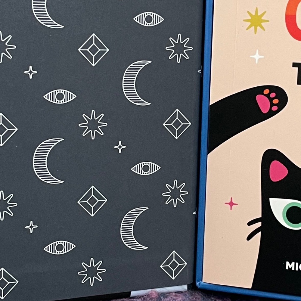 PRICE DROP! Mystic Cats Tarot  - 78-Card Deck with Guidebook and Giftbox - Picture 13 of 14